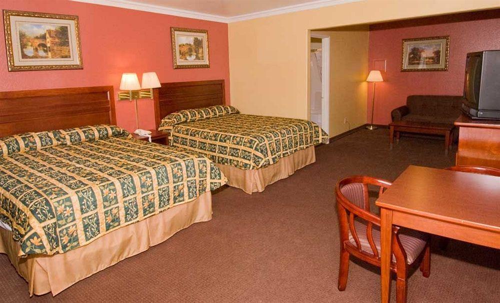 Regency Inn & Suites Downey Buitenkant foto