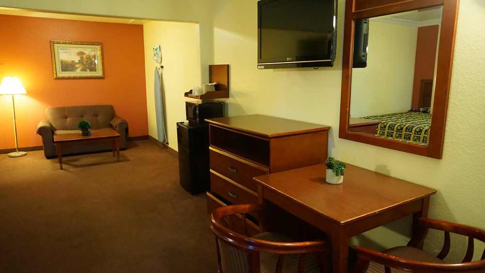 Regency Inn & Suites Downey Buitenkant foto