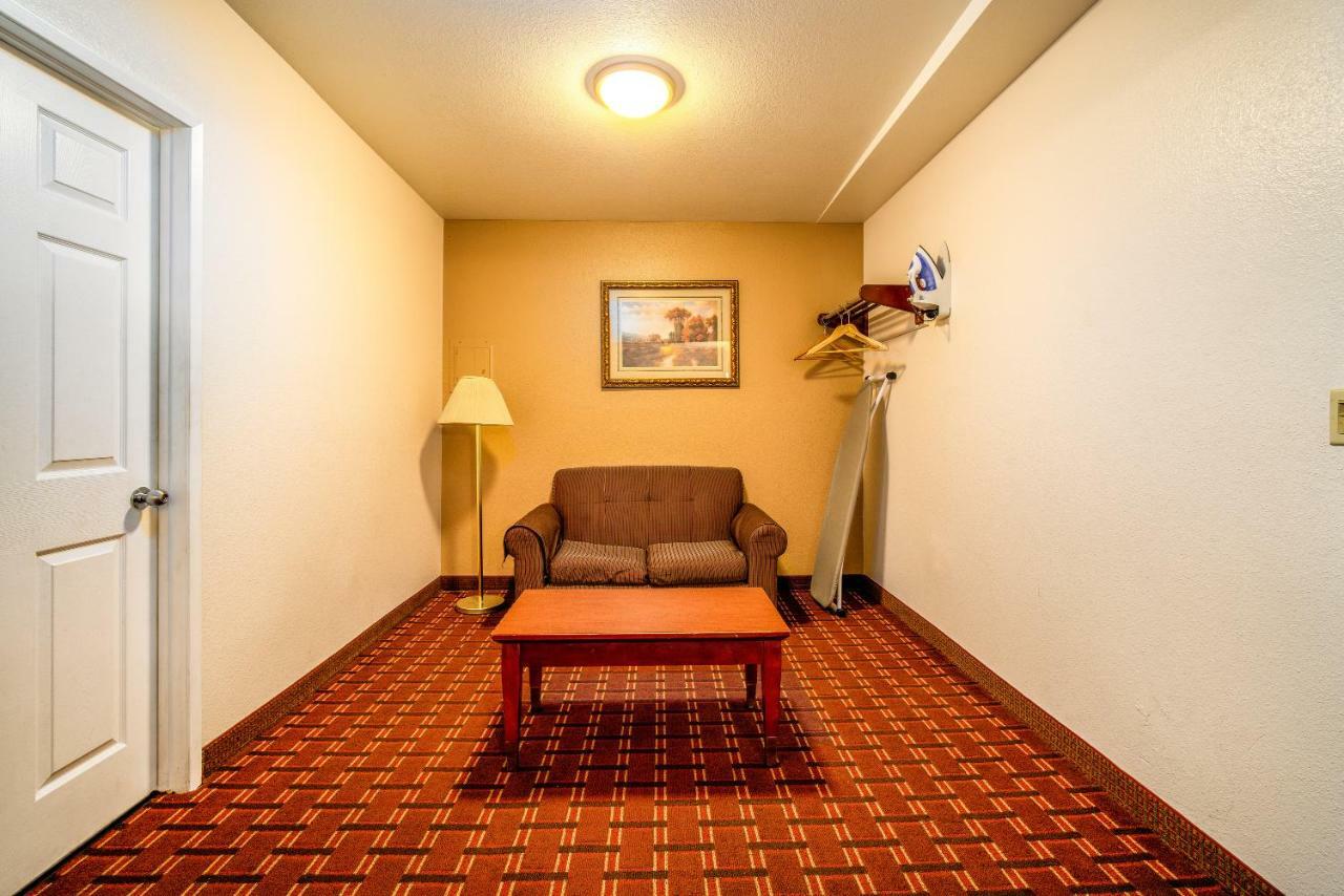 Regency Inn & Suites Downey Buitenkant foto