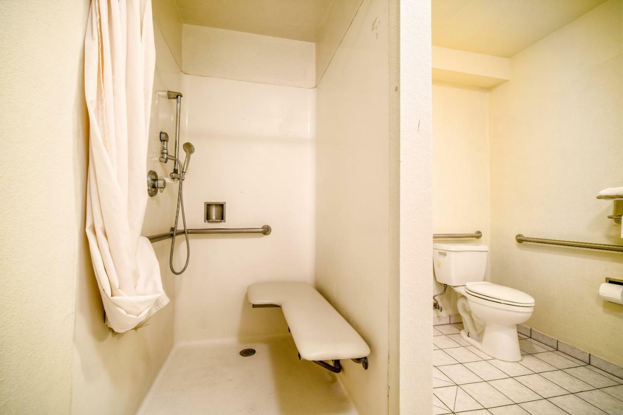 Regency Inn & Suites Downey Buitenkant foto